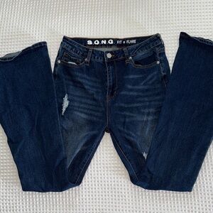 S.O.N.G. Fit n Flare Distressed Blue Jeans EUC 9/29